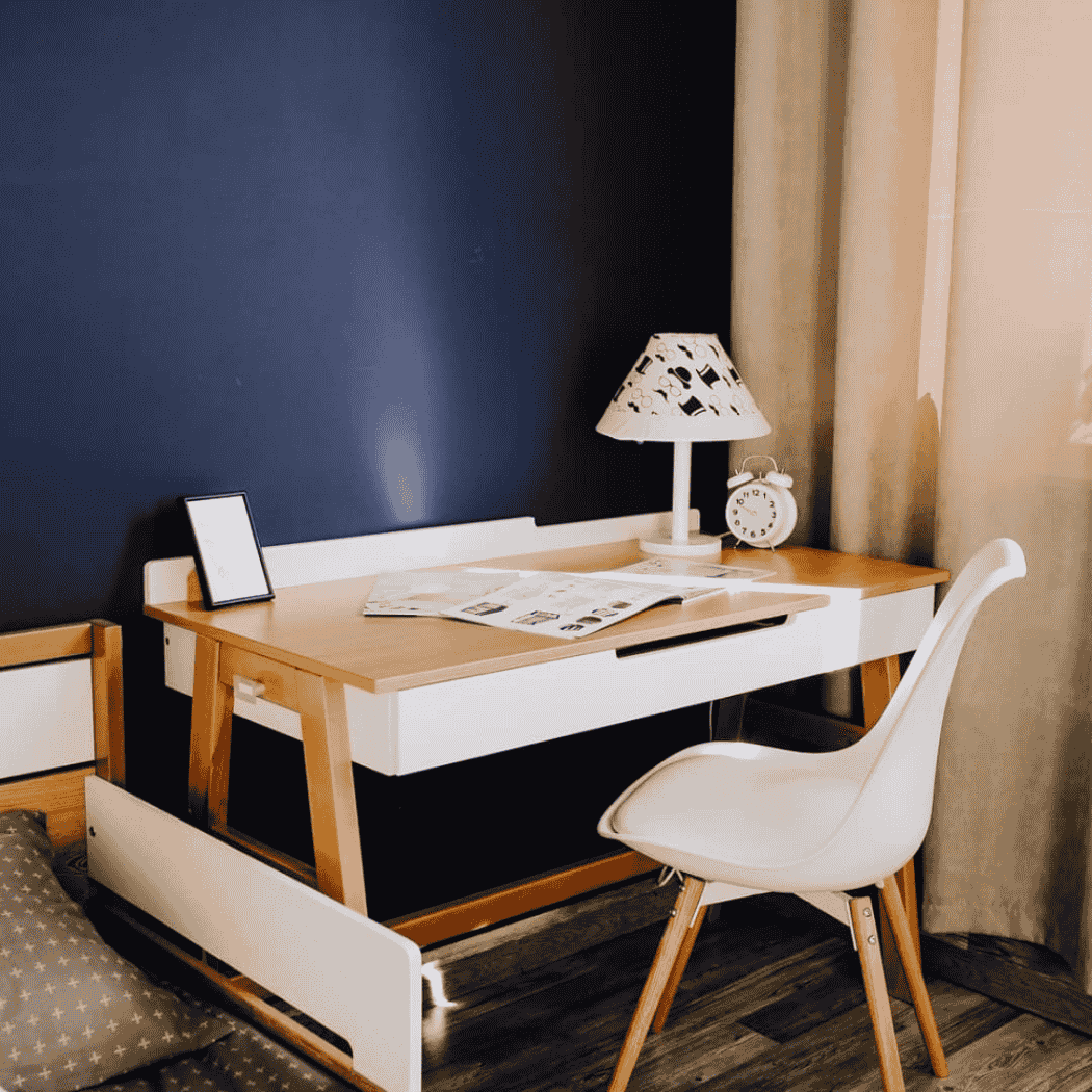 Dětský psací stůl Lussi Gekko Kids, Bílá / Přírodní Buk